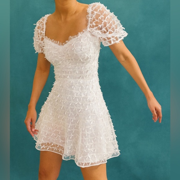 Betsey Johnson x UO | White Allover Bow Puff Sleeve Mini Slip Dress in size XS - Picture 11 of 17